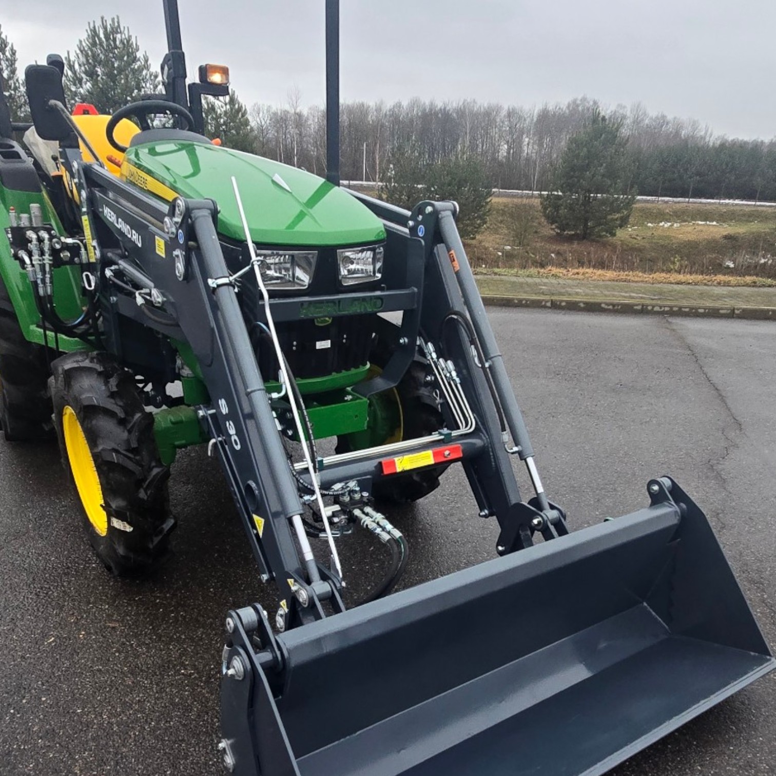 Навесной погрузчик (КУН) Kerland S30 для John Deere 3036E